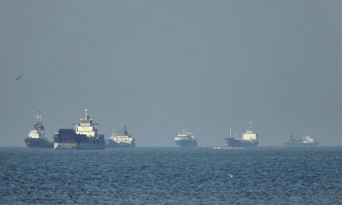 Nguy cơ với Trung Đông khi eo biển Hormuz tiếp tục dậy sóng